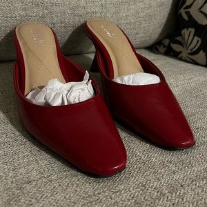 Brand new in box Alfani Cecilia wine heels.